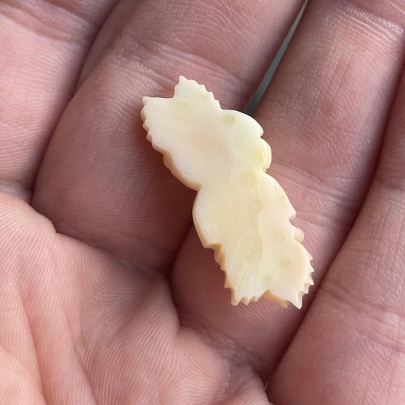 Antique - Vintage Hand Carved Skin Toned Coral Rose Flower Rosette Carving - Picture 5 of 9